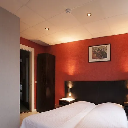 Alpha Hotel