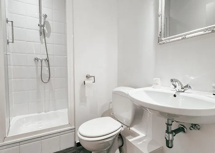 Отель Alpha Остенде