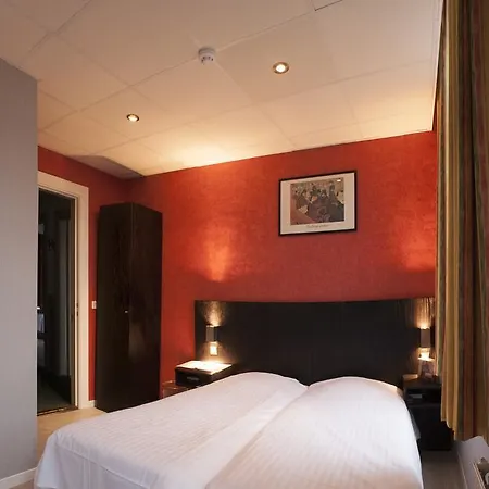 Alpha Hotel