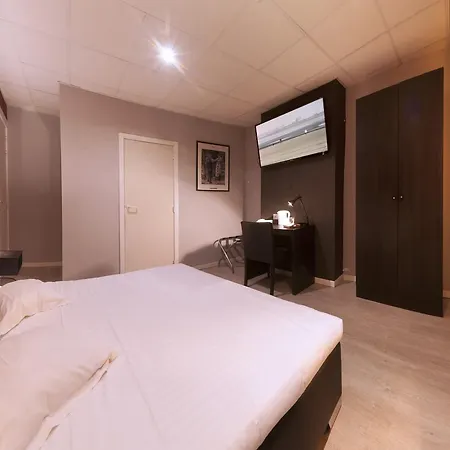 Alpha Hotel 3*